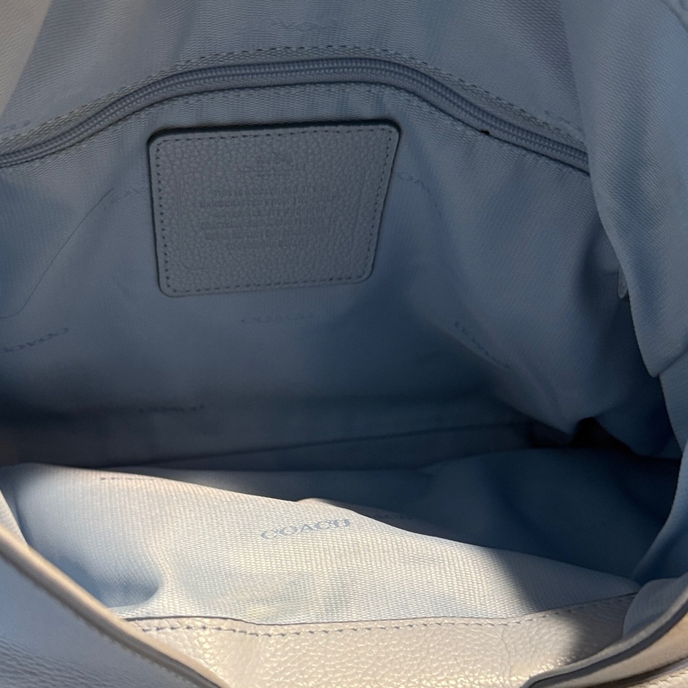 COACH Edie Baby Blue Leather Women's Shoulder Bag with embossed horse & carriage - Picture 11 of 12